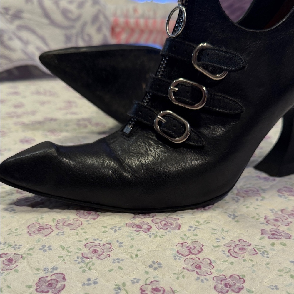 John Fluevog Black Pointed Toe Buckle & Zip Ankle Heels - Picture 5 of 9